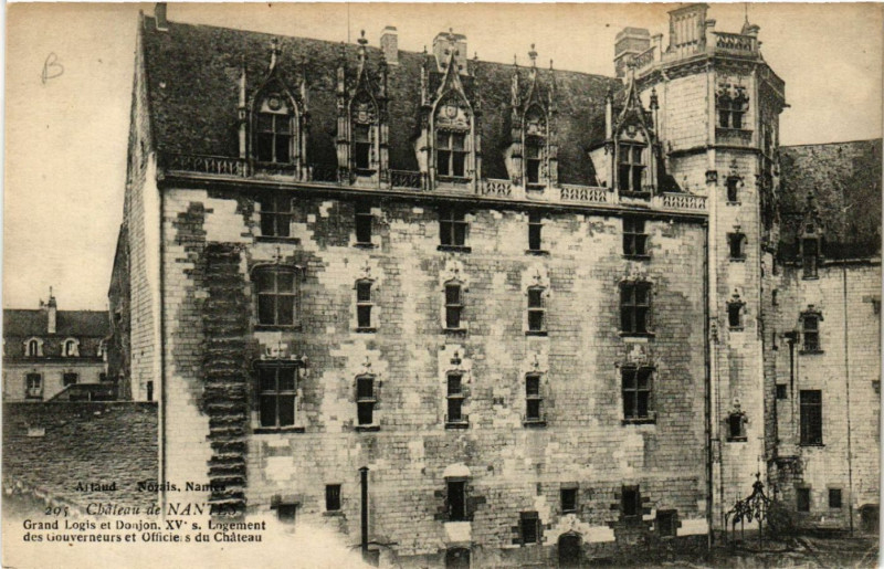 Carte postale ancienne Chateau de Nantes - Grand Logis et Donjon Xv s. Logement des.. à Nantes