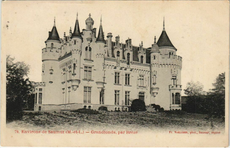 Carte postale ancienne Saumur Granditonds par Breze à Saumur