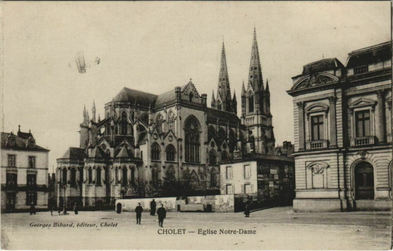 Carte postale ancienne Cholet Eglise Notre-Dame à Cholet