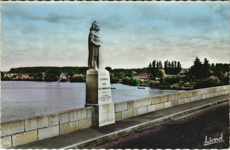 Carte postale ancienne Les Ponts-de-Ce