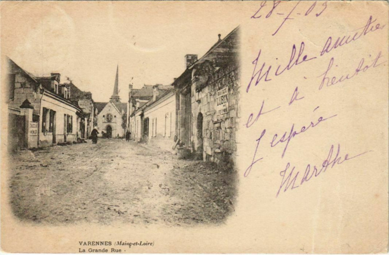 Carte postale ancienne Varennes La Grande Rue