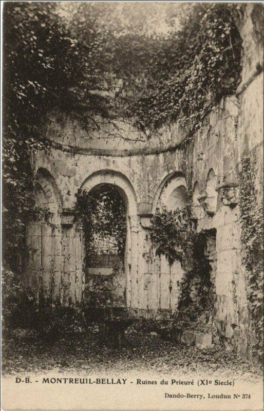 Carte postale ancienne Montreuil-Bellay Ruines du Prieure à Montreuil-Bellay
