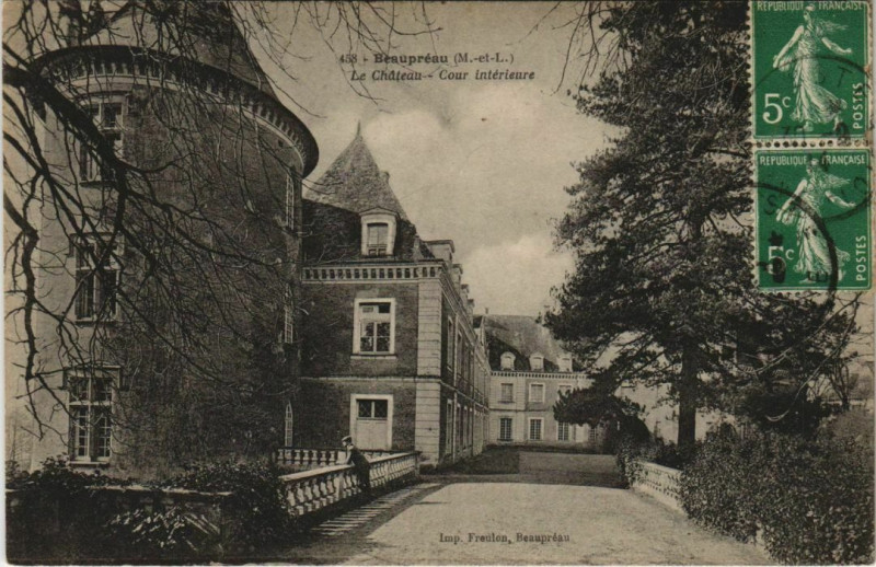 Carte postale ancienne Beaupreau Le Chateau