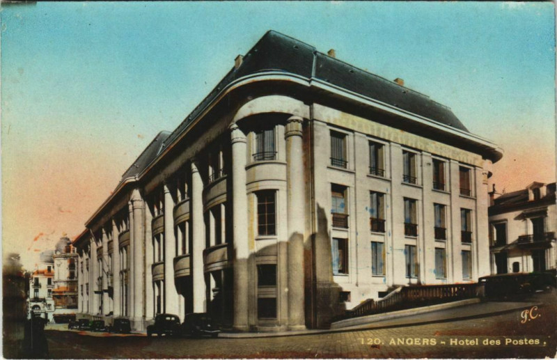 Carte postale ancienne Angers Hotel des Postes à Angers