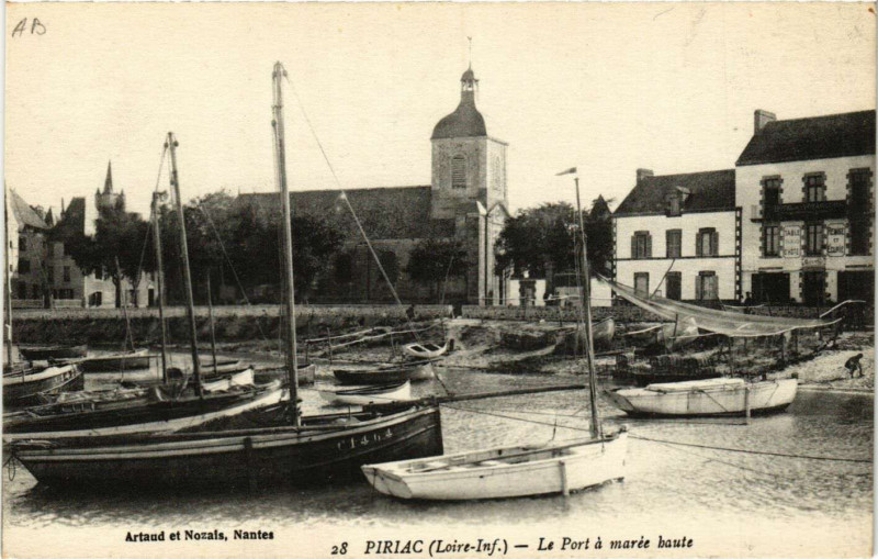 Carte postale ancienne Piriac - Le Port a marée haute