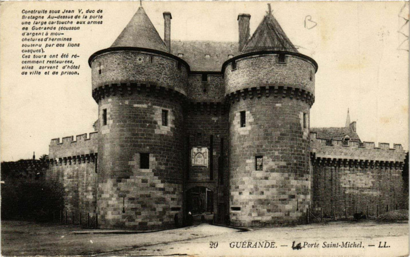 Carte postale ancienne Guerande - La Porte Saint-Michel à Guérande