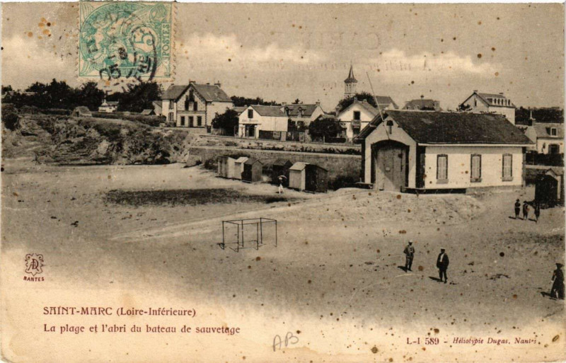 Carte postale ancienne Saint-Marc - La Plage et l'abri du bateau de