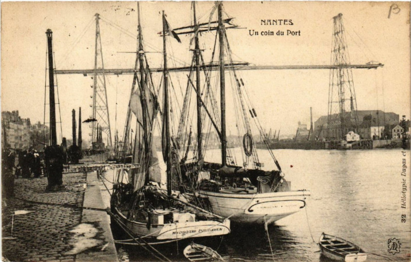 Carte postale ancienne Nantes - Un coin du Port à Nantes