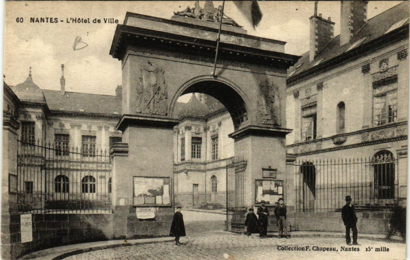Carte postale ancienne Nantes - L'Hotel de Ville à Nantes