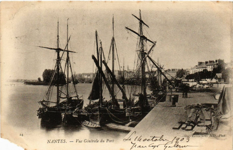 Carte postale ancienne Nantes - Vue générale du Port à Nantes