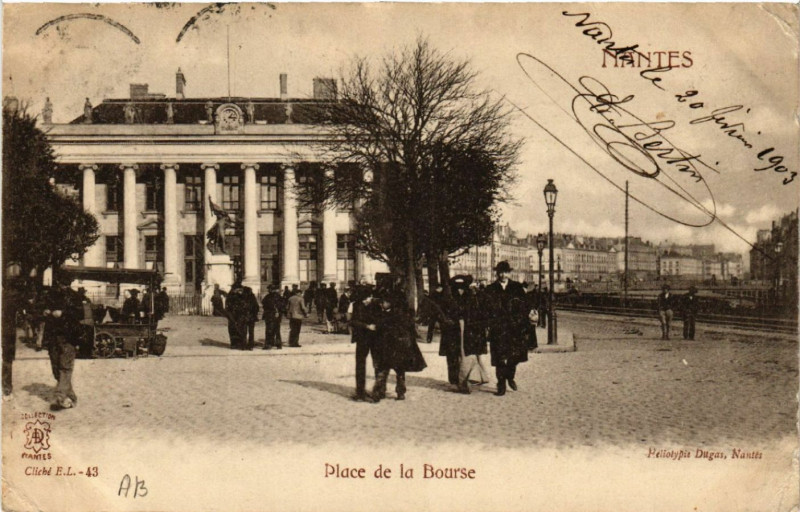 Carte postale ancienne Nantes - Place de la Bourse à Nantes