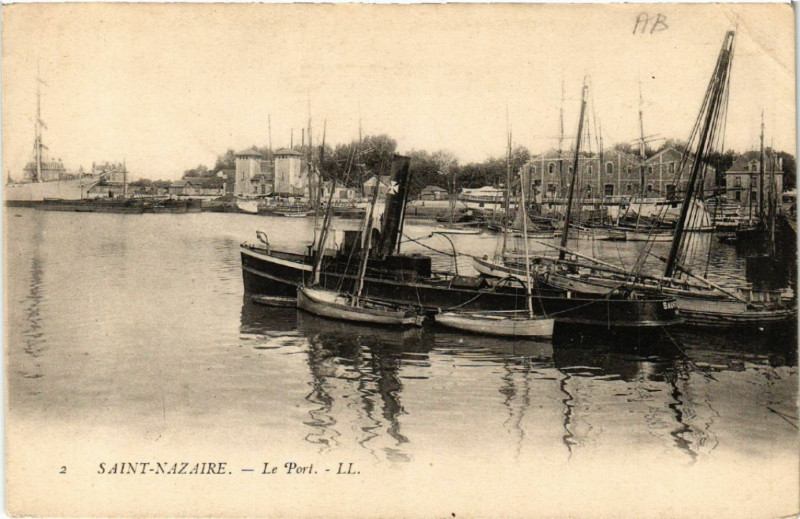 Carte postale ancienne Saint-Nazaire - Le Port à Saint-Nazaire