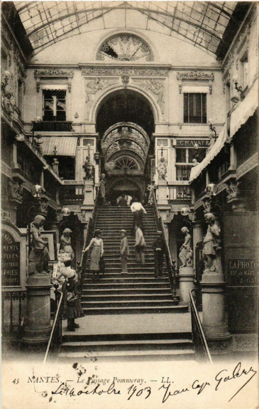 Carte postale ancienne Nantes - Le Passage Pommeray à Nantes