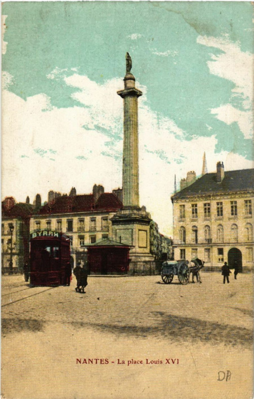 Carte postale ancienne Nantes - La place Louis Xvi à Nantes