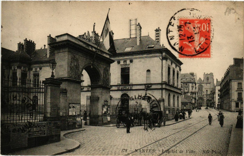 Carte postale ancienne Nantes - L'Hotel de Ville à Nantes