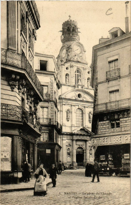 Carte postale ancienne Nantes - La place du Change et l'glise Sainte-Croix à Nantes