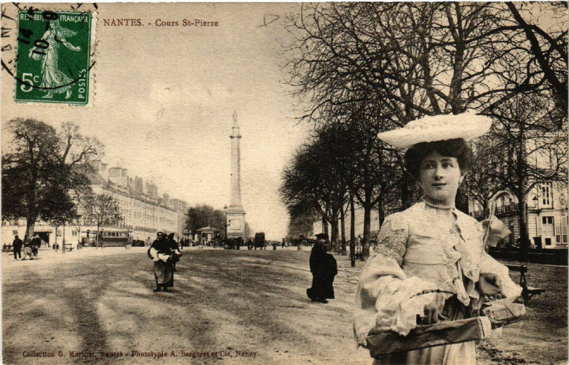 Carte postale ancienne Nantes - Cours Saint-Pierre à Nantes