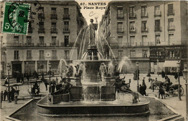Carte postale ancienne Nantes - La Place Royale à Nantes