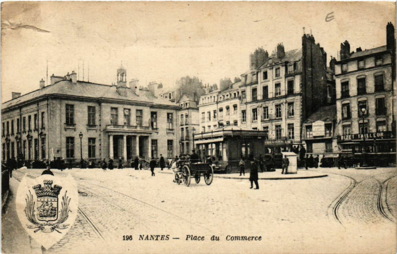 Carte postale ancienne Nantes - Place du Commercée à Nantes