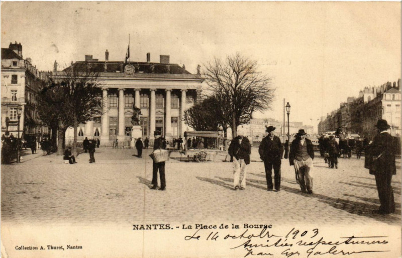 Carte postale ancienne Nantes - La Place de la Bourse à Nantes