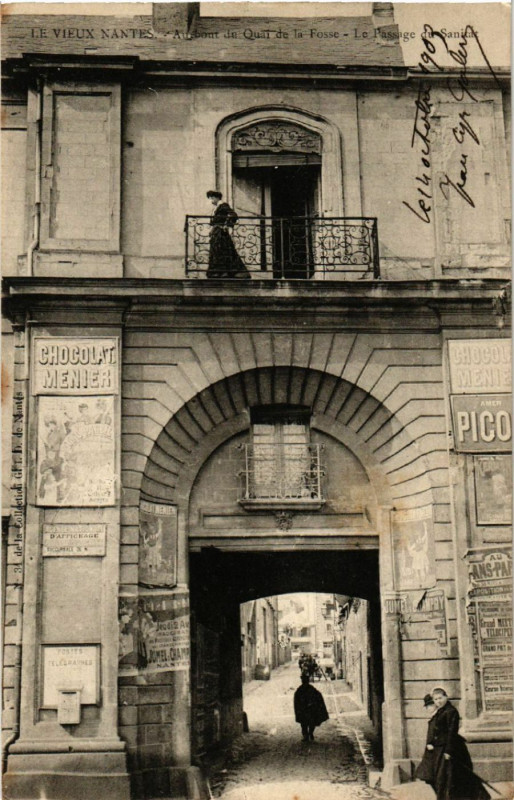 Carte postale ancienne Le Vieux Nantes-Au pont de Quit de la Fosse Le Passage du Sanirar à Nantes