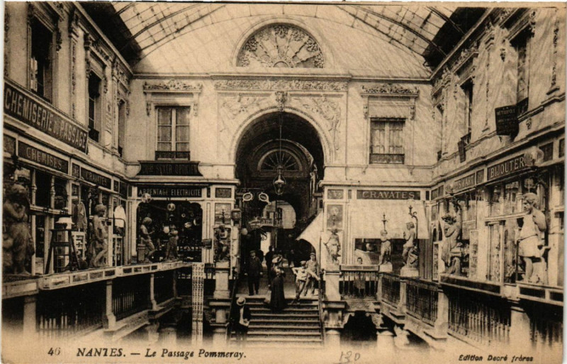 Carte postale ancienne Nantes - Le Passage Pommeray à Nantes