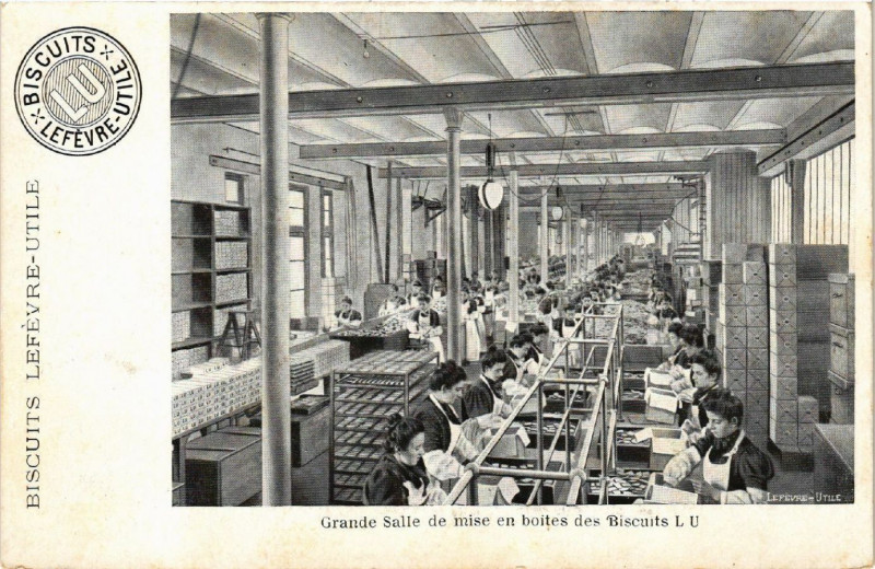Carte postale ancienne Biscuits Lefevre-Utile Grande Salle de mise en boites Bisquits