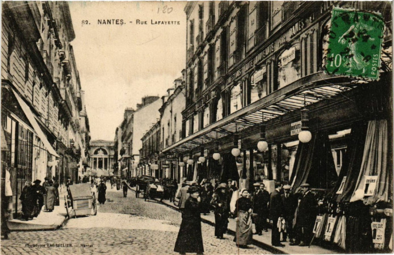 Carte postale ancienne Nantes - Rue Lafayette à Nantes