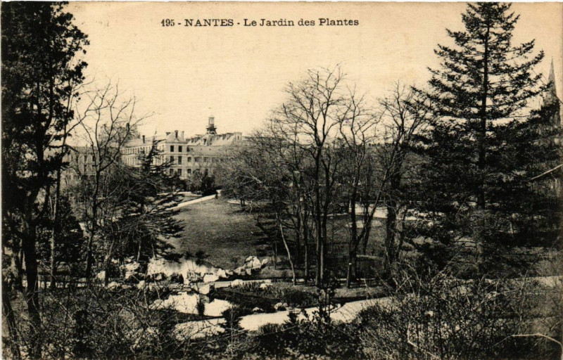 Carte postale ancienne Nantes - Le Jardin des Plantes à Nantes