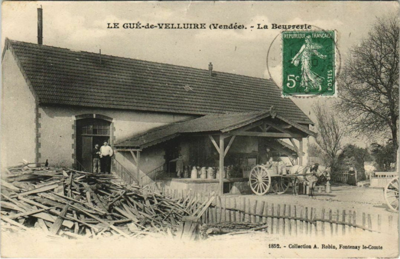 Carte postale ancienne Le Gue-de-Velluire La Beurrerie