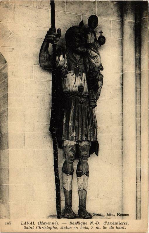 Carte postale ancienne Laval Basilique N.-D. d'Avesnieres à Laval