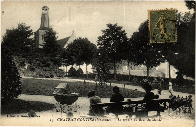 Carte postale ancienne Chateau-Gontier Le square du Bout du Monde