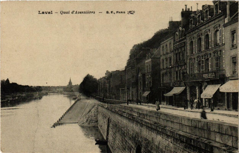 Carte postale ancienne Laval Quai d'Avesnieres à Laval
