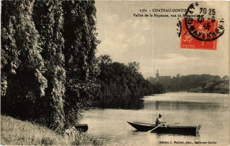 Carte postale ancienne Chateau-Gontier Vallée de la Mayenne vue de Mirwault à Mayenne