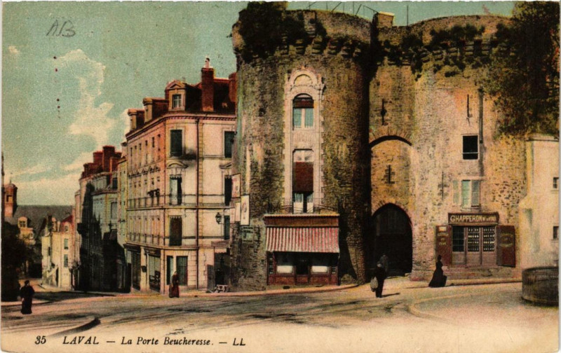 Carte postale ancienne Laval La Porte Beucheresse à Laval