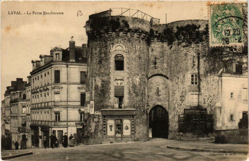 Carte postale ancienne Laval La Porte Beucheresse à Laval