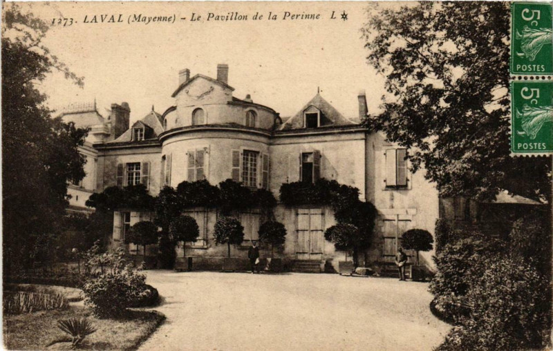 Carte postale ancienne Laval Le Pavillon de la Perinne à Laval