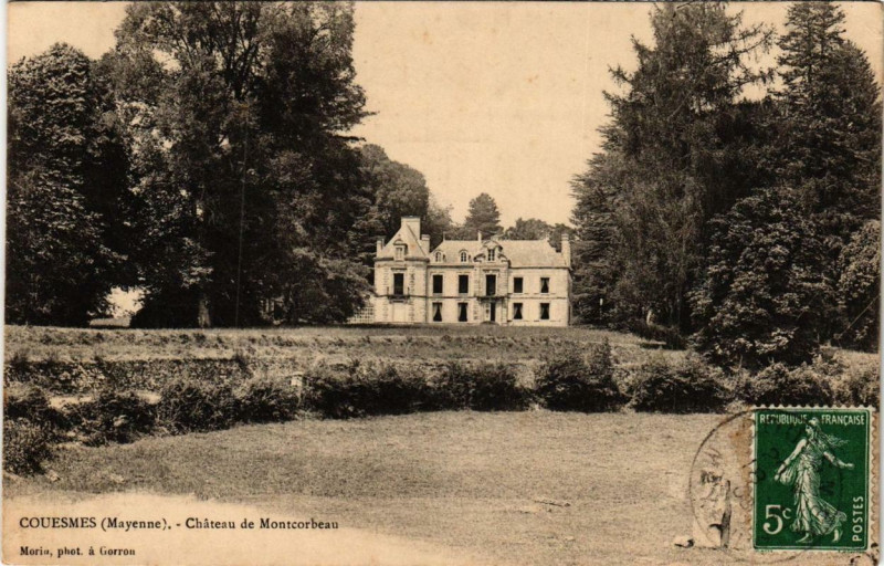 Carte postale ancienne Couesmes Chateau de Montcorbeau