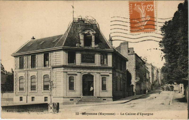 Carte postale ancienne Mayenne La Caisse à Mayenne