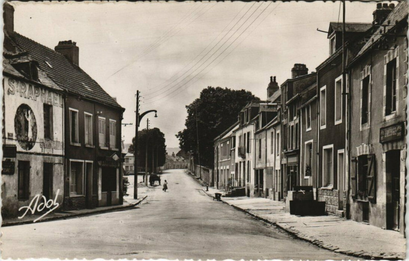 Carte postale ancienne Pre-en-Pail - Rue du Champ de Foire