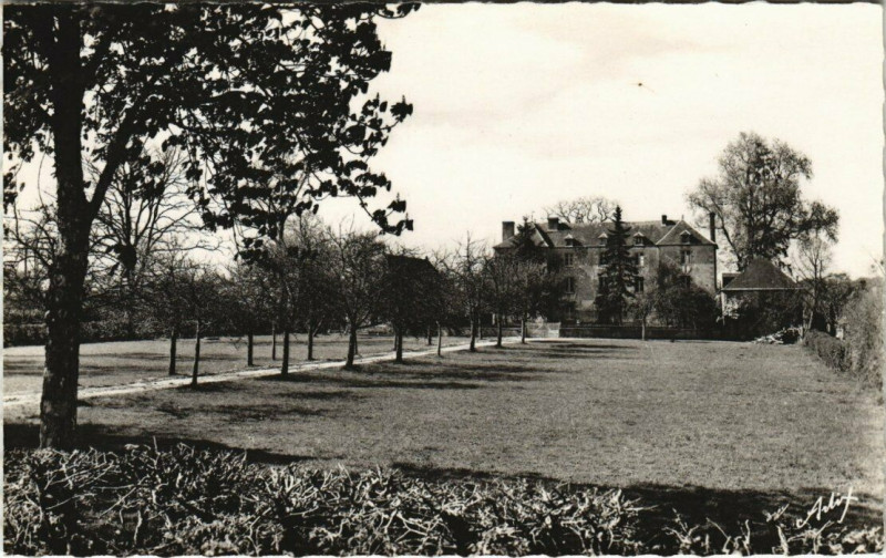 Carte postale ancienne Pre-en-Pail - Chateau de la Chauviniere