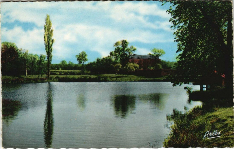 Carte postale ancienne Pre-en-Pail - Chateau de la Chauviniere