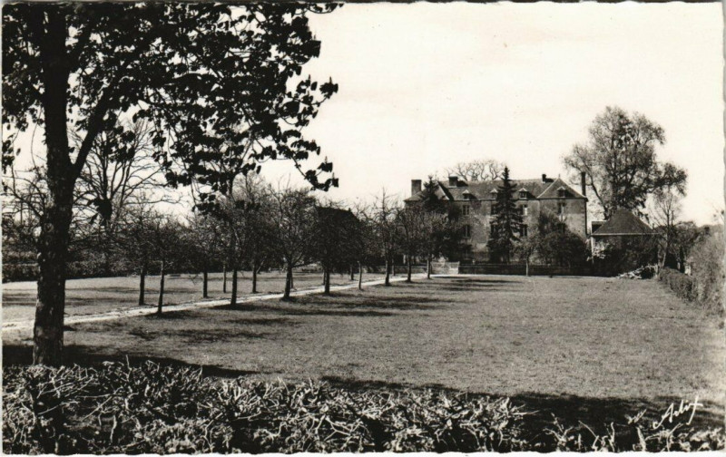 Carte postale ancienne Pre-en-Pail - Chateau de la Chauviniere