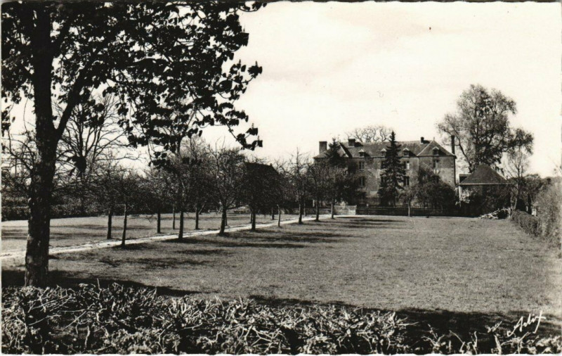 Carte postale ancienne Pre-en-Pail - Chateau de la Chauviniere