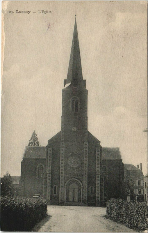 Carte postale ancienne Lassay l'Eglise