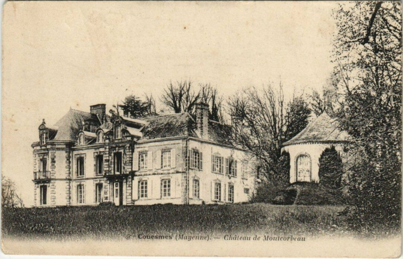 Carte postale ancienne Couesmes - Chateau de Montcorbeau