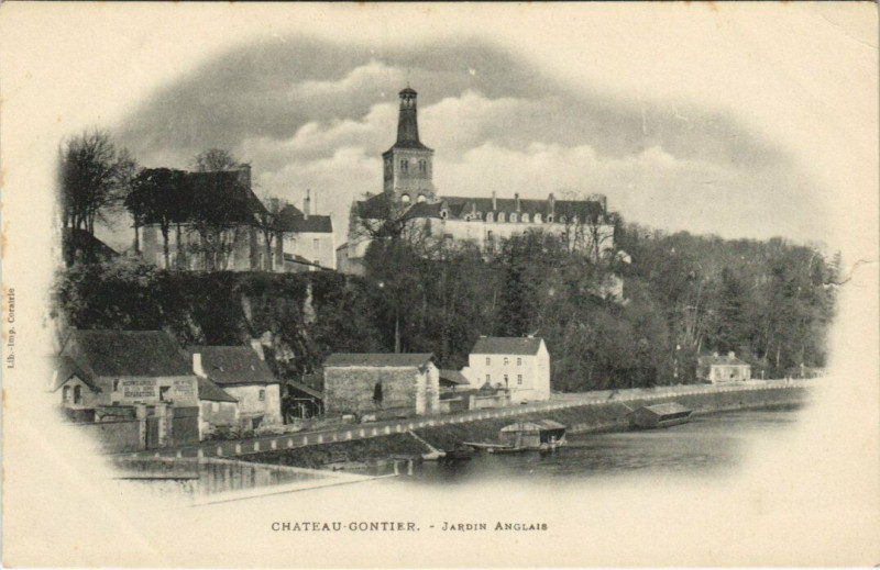 Carte postale ancienne Chateau-Gontier - Jardin Anglais