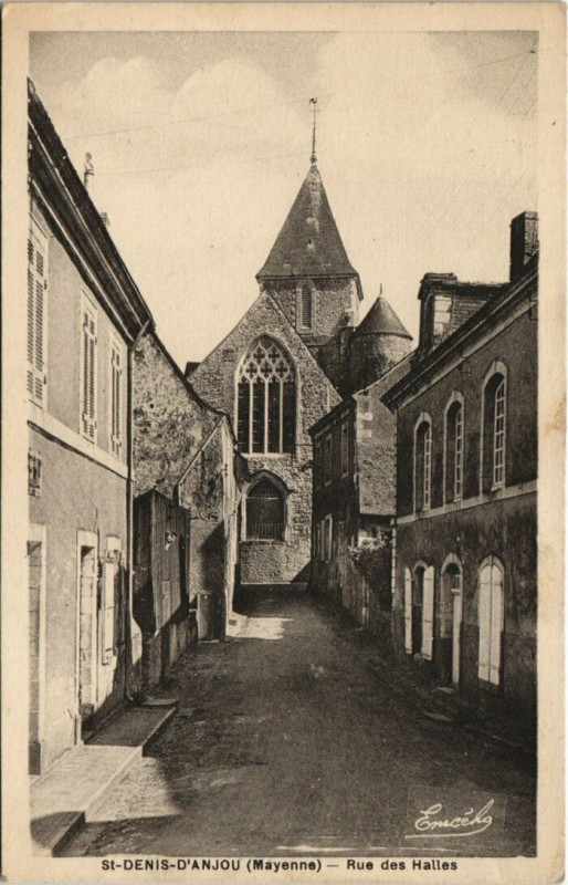 Carte postale ancienne Saint-Denie D'Anjou - Rue de Halles
