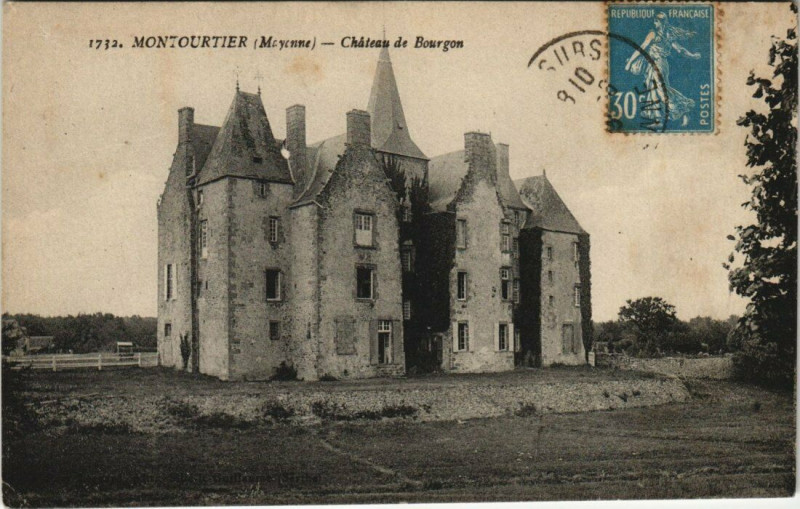 Carte postale ancienne Montourtier - Chateu de Bourgon à Bourgon