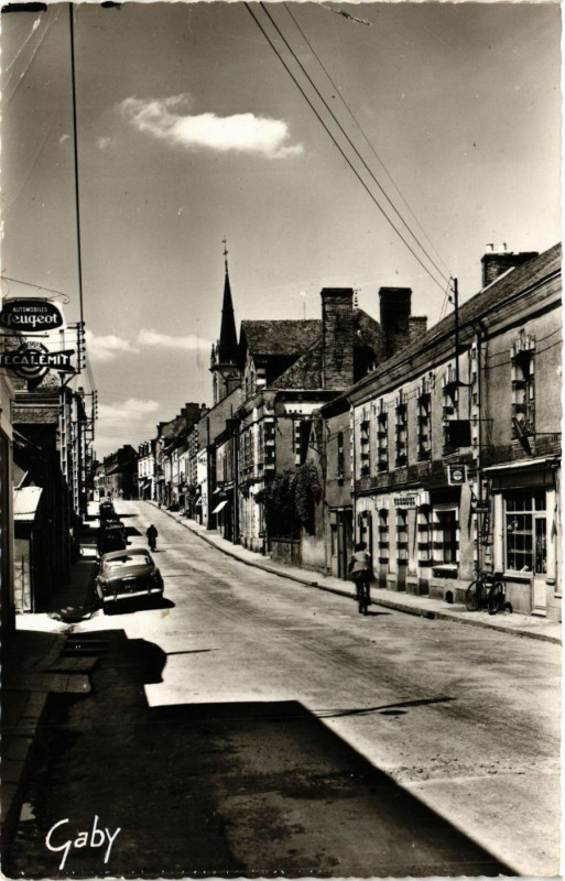 Carte postale ancienne Renaze, Mayenne-Rue Bourdais à Mayenne